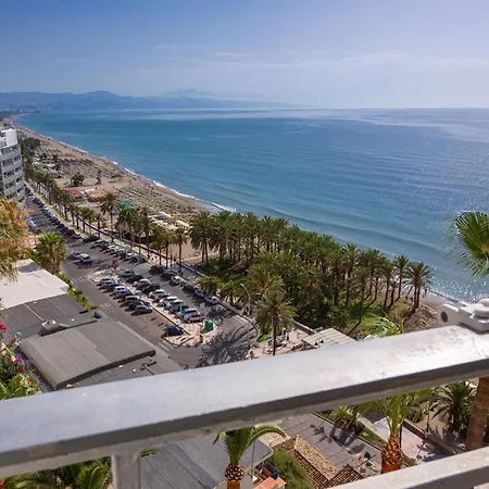 La Torre De La Roca * Torremolinos